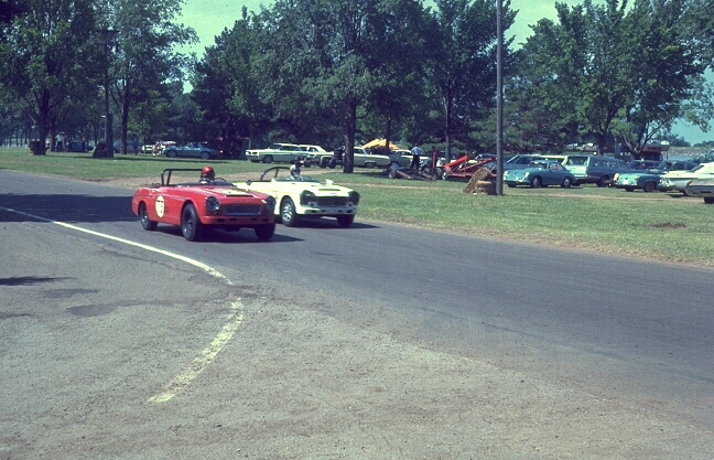 Bert Jones head to head with Elroy Goto